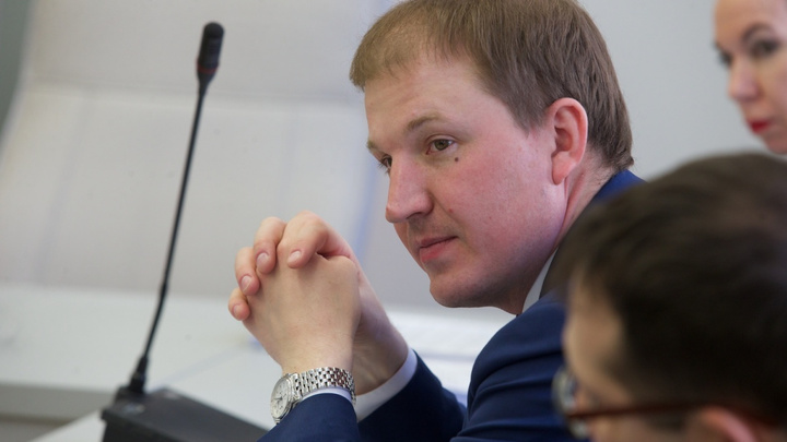 Родственники подозреваемого в мошенничестве депутата Титова заявили о нарушениях следствия