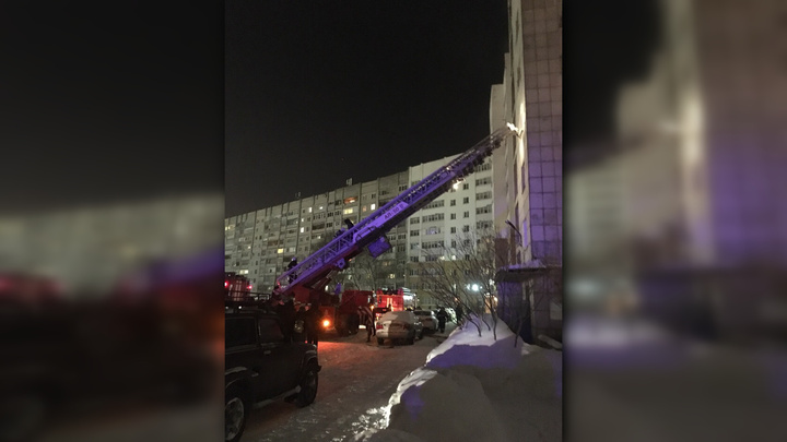 В Перми из-за пожара эвакуировали жильцов дома на Грибоедова