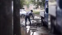Ремонт ярославского двора: дорогу завалили битым асфальтом