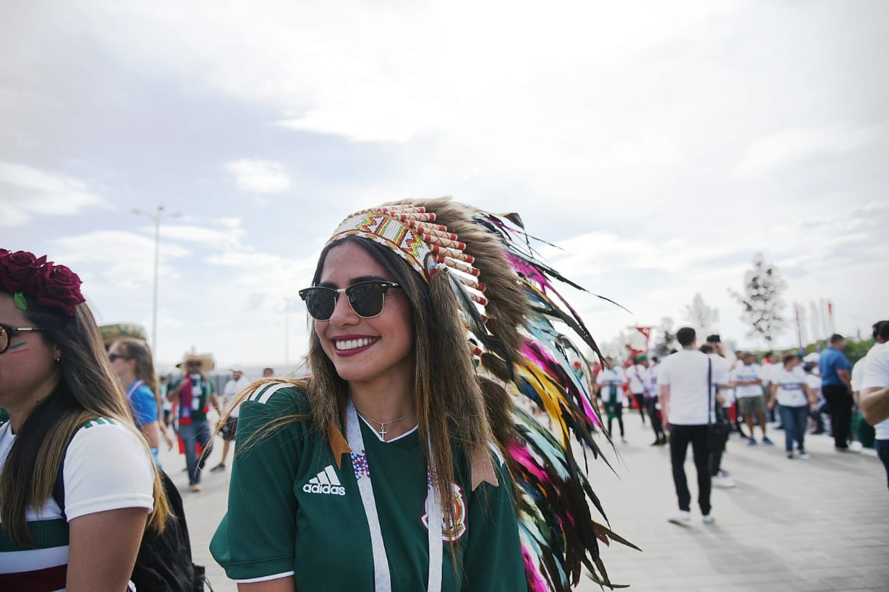 Mexico girls. Мексиканка девушка красивая. Рост мексиканок. Ростовская жара шарф. Mexican people.