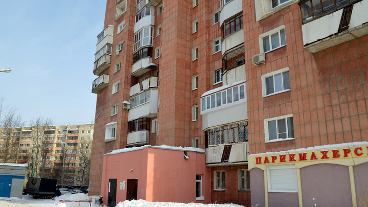 Пермские власти назвали причины обрушения перекрытий в многоэтажке на улице Революции