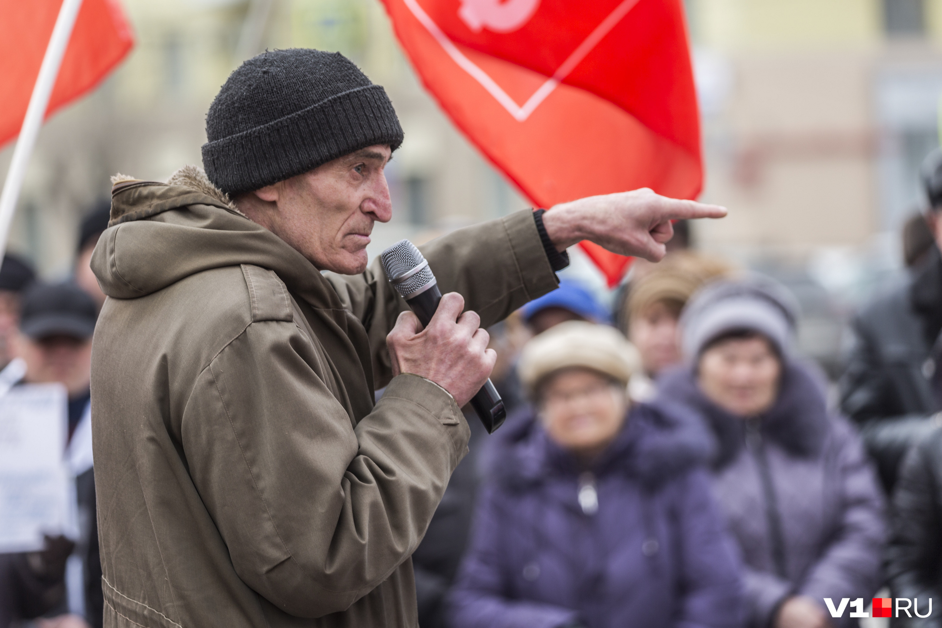 Волгоград должен стать Сталинградом! И другого имени для него нет! Волгоград должен стать Сталинградом! И другого имени для него нет!