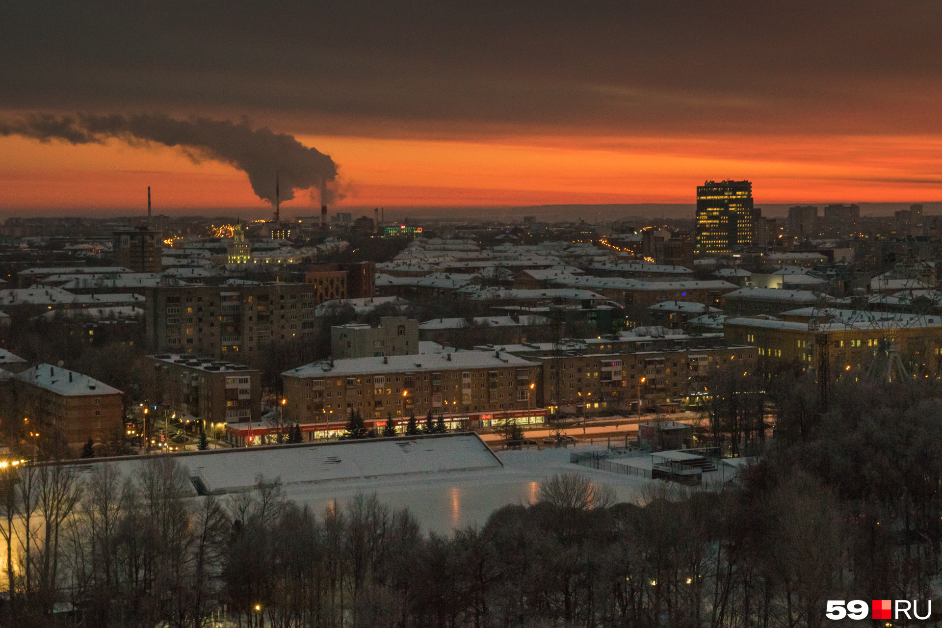 Красных пермь. Закат в Перми. Красивый закат Пермский край Березники. Закат в Перми фото. Фотография заката в Перми.