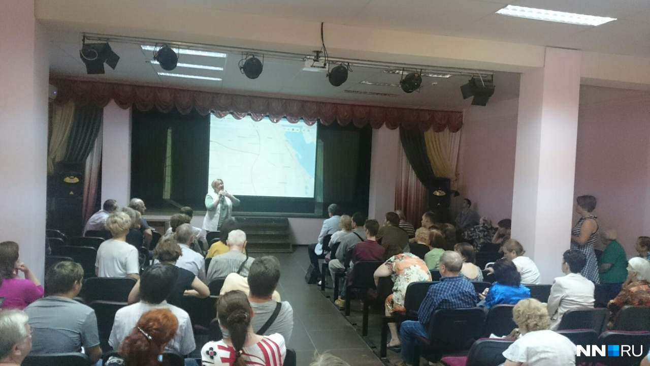 Елена Кузнецова почти не расставалась с микрофоном, потому что постоянно отвечала на вопросы. Елена Кузнецова почти не расставалась с микрофоном, потому что постоянно отвечала на вопросы.