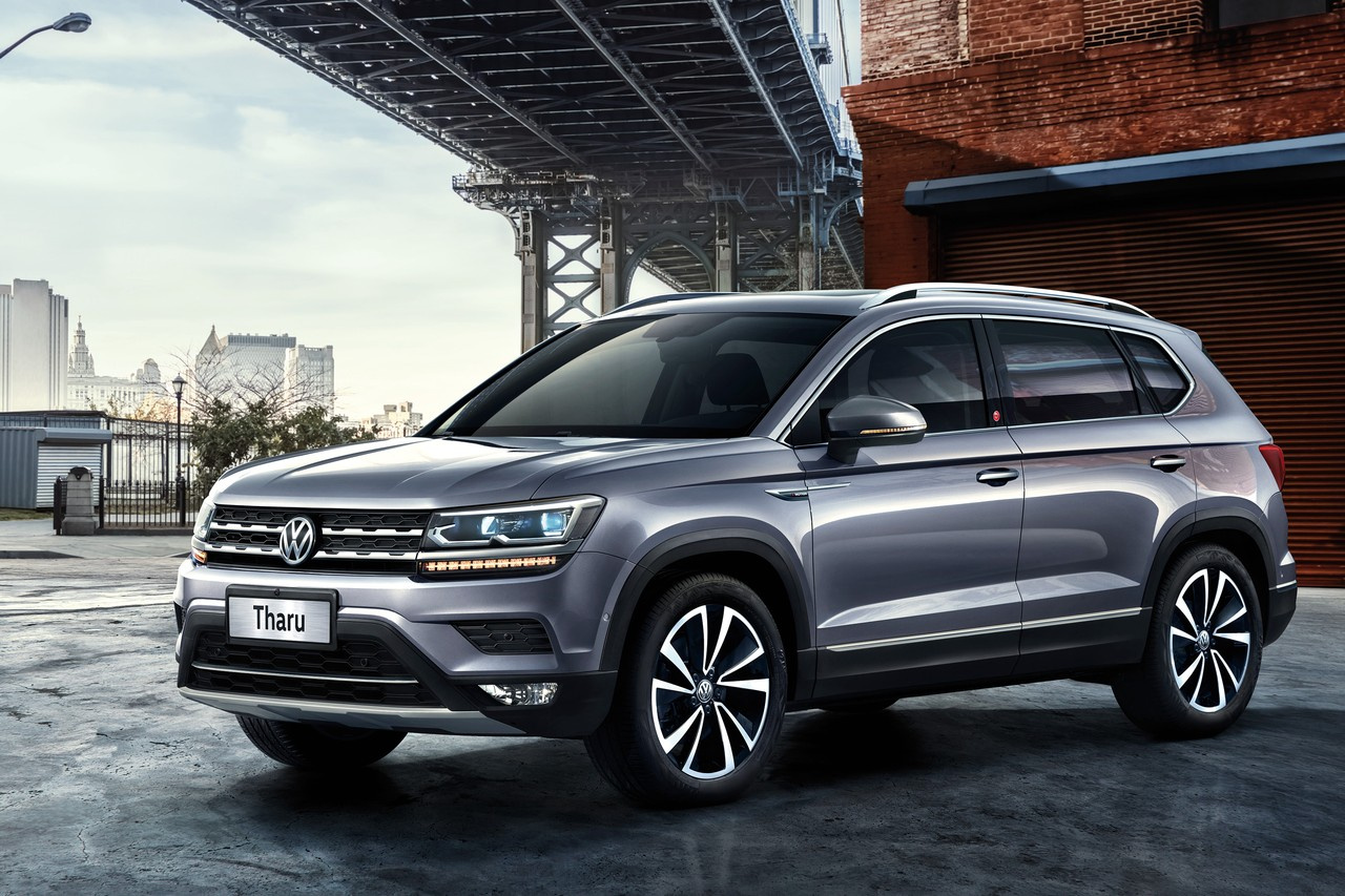 Volkswagen Tharu выглядит помпезно, как Atlas или Tiguan, но на деле станет самым компактным кроссовером VW в России Volkswagen Tharu выглядит помпезно, как Atlas или Tiguan, но на деле станет самым компактным кроссовером VW в России