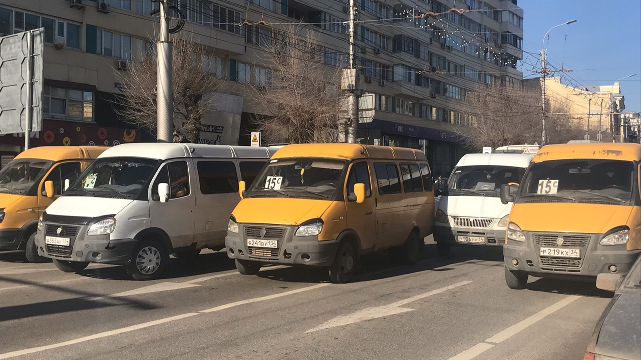 Маршрутка десяточка солигорск. Маршрутка. Волгоградские маршрутки. Автобус заказной Волгоград. Маршрутка 1с Волгоград.