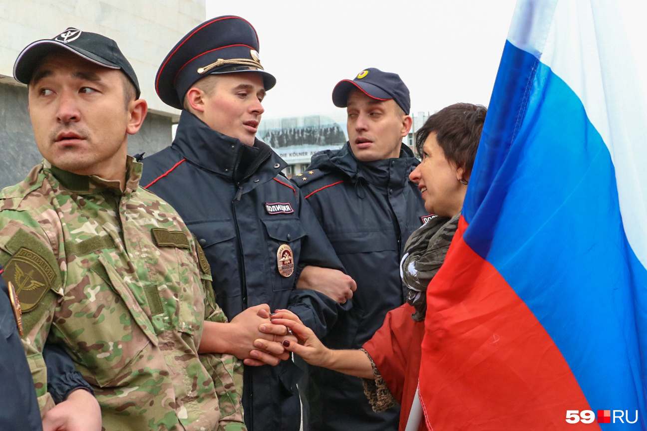 «Давайте будем добрее друг к другу?» «Давайте будем добрее друг к другу?»