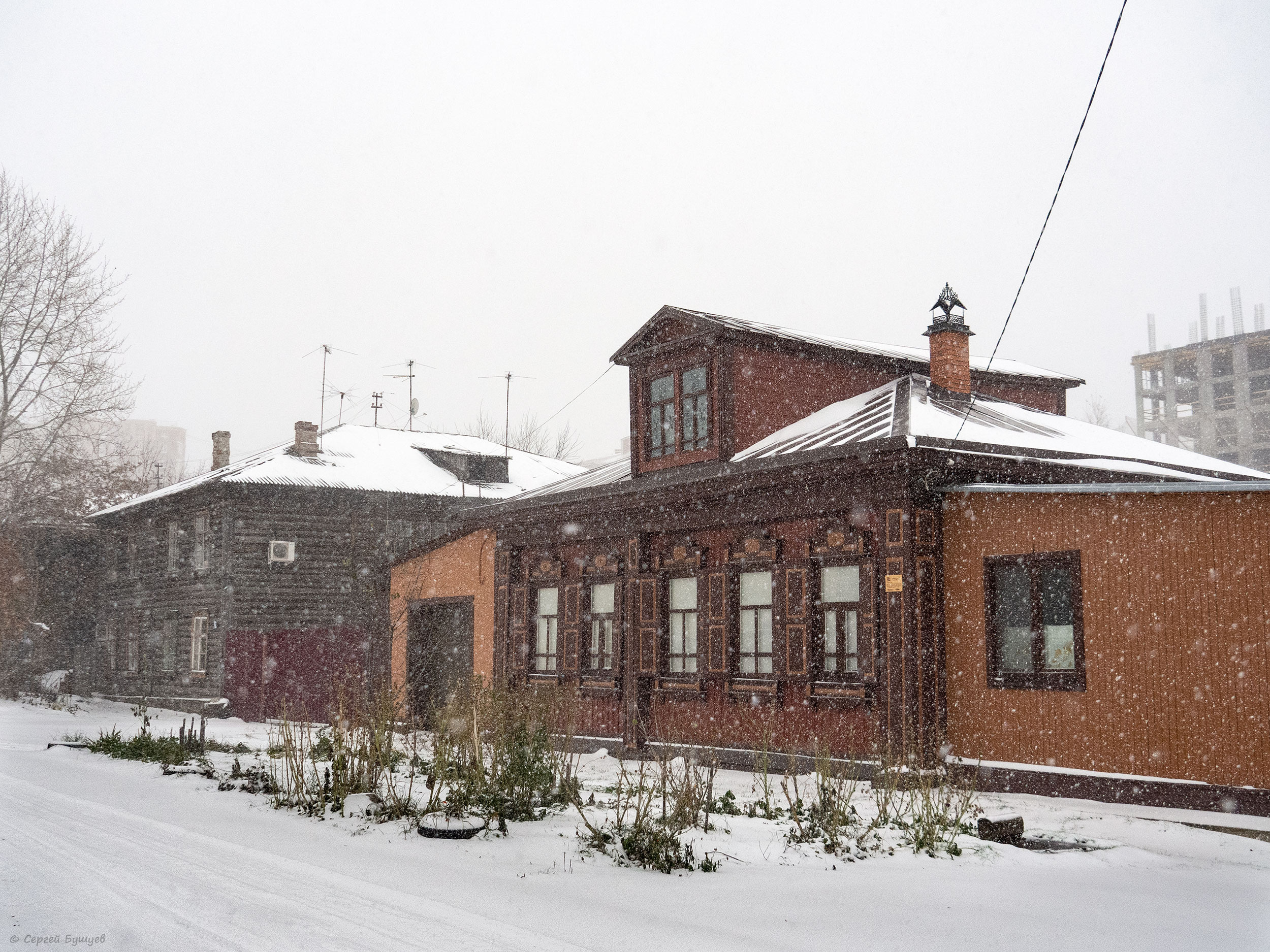 «Снегопад на Пароходской улице» — так назвал кадр автор фото