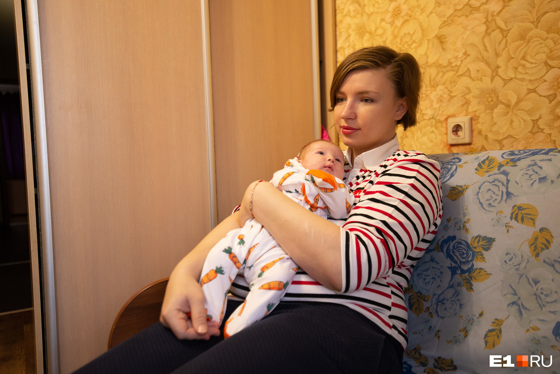У Вики четверо детей, но двое из них живут в Тюмени. Она не виделась с ними два года У Вики четверо детей, но двое из них живут в Тюмени. Она не виделась с ними два года