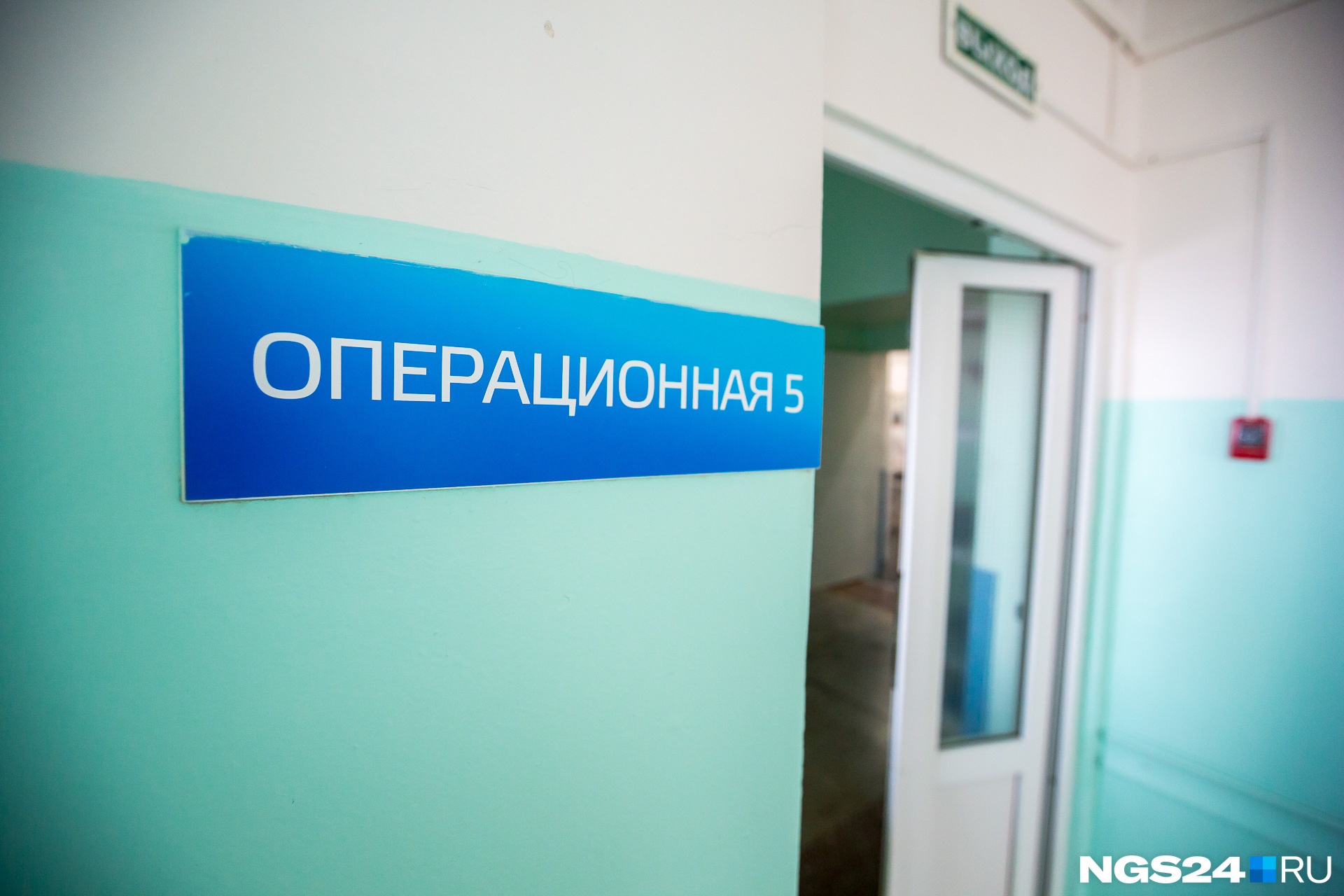 Молодого ортопеда очень расстраивает, что молодежь болеет с каждым годом все чаще Молодого ортопеда очень расстраивает, что молодежь болеет с каждым годом все чаще