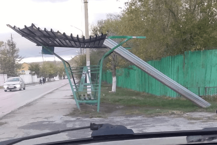Не выдержала и остановка Не выдержала и остановка