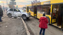 Водитель Suzuki протаранил маршрутный автобус