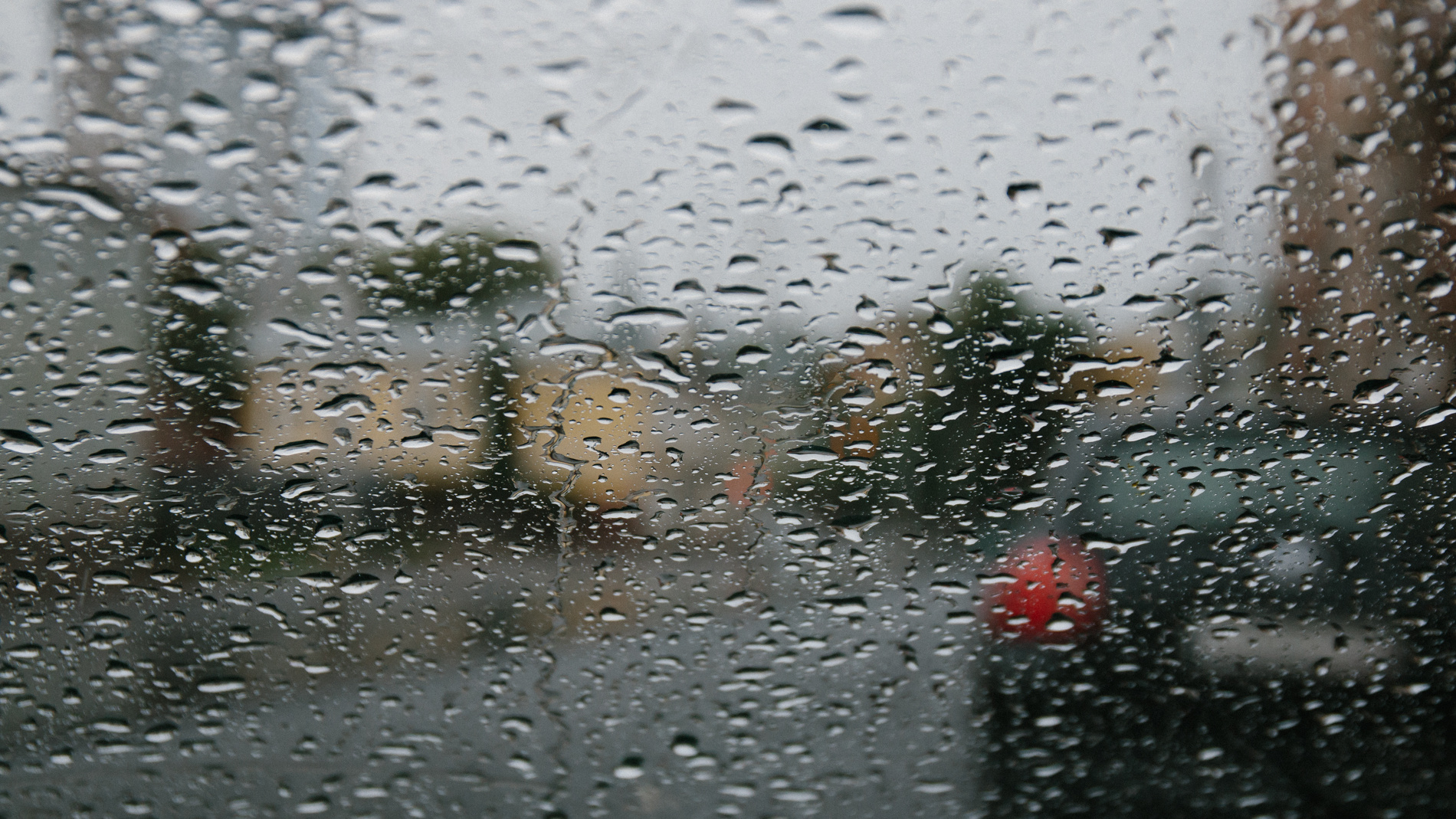 Что такое умеренный дождь. Дождливая Самара. Самара дождь. Умеренный дождь. Дождь в Самаре фото.