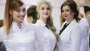 «Нас называют ангелами в белых халатах»: врачей превратили в красавиц-моделей