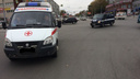 В Октябрьском районе «Ниссан» столкнулся со «скорой помощью»