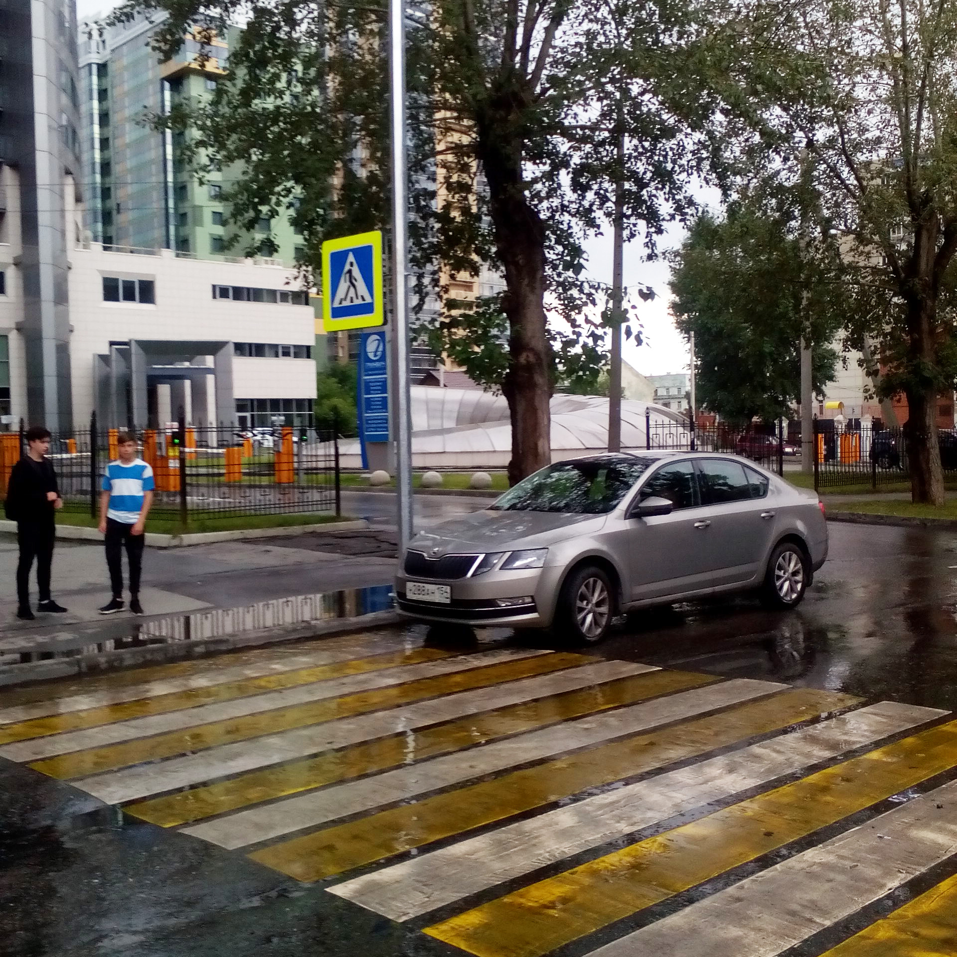 Картинка чудак на порше. Один чудак в порше. Картинка чудак на порше. Один чудак в порше. Один чудак в порше.