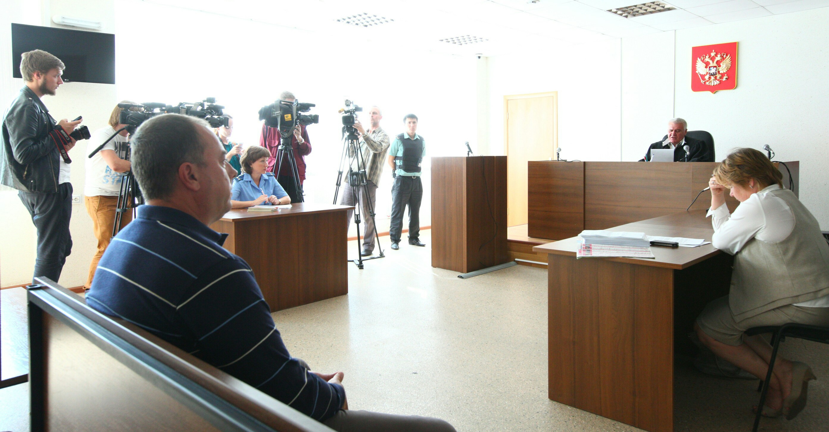 В 2014 году Ленинский райсуд признал Тесленко виновным в получении взятки в особо крупном размере В 2014 году Ленинский райсуд признал Тесленко виновным в получении взятки в особо крупном размере