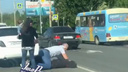 В Ростове на дороге подрались водители