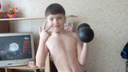 10-летний школьник из Ярославля стал тягать гири, насмотревшись на мэра Слепцова
