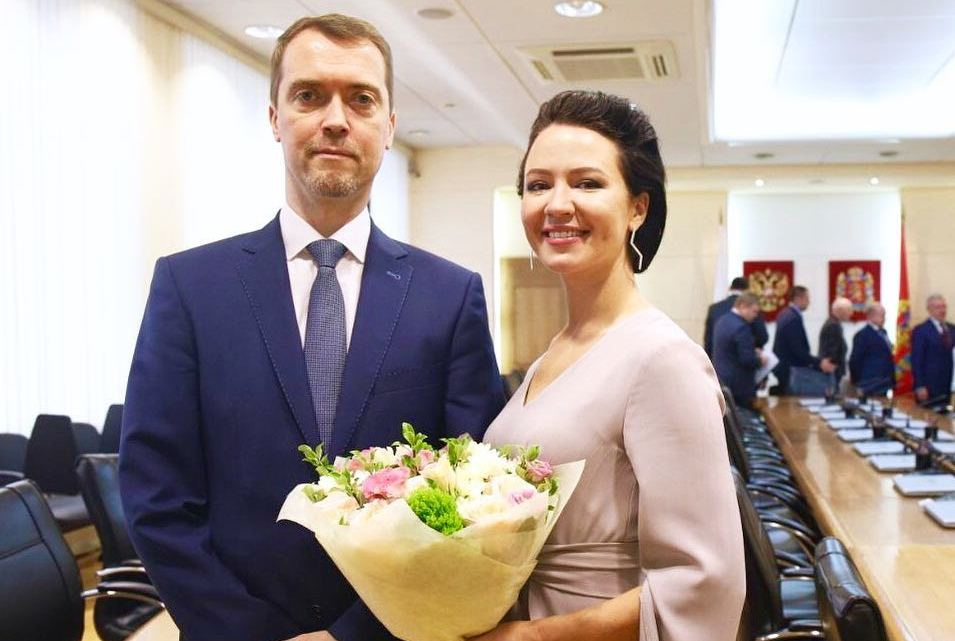 Елена Мироненко с новым министром культуры Аркадием Зиновым Елена Мироненко с новым министром культуры Аркадием Зиновым
