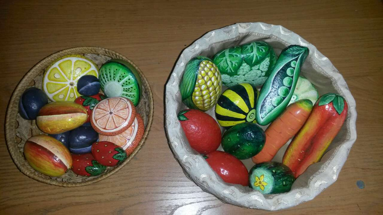Такие поделки педагог делает из обычных камней Такие поделки педагог делает из обычных камней