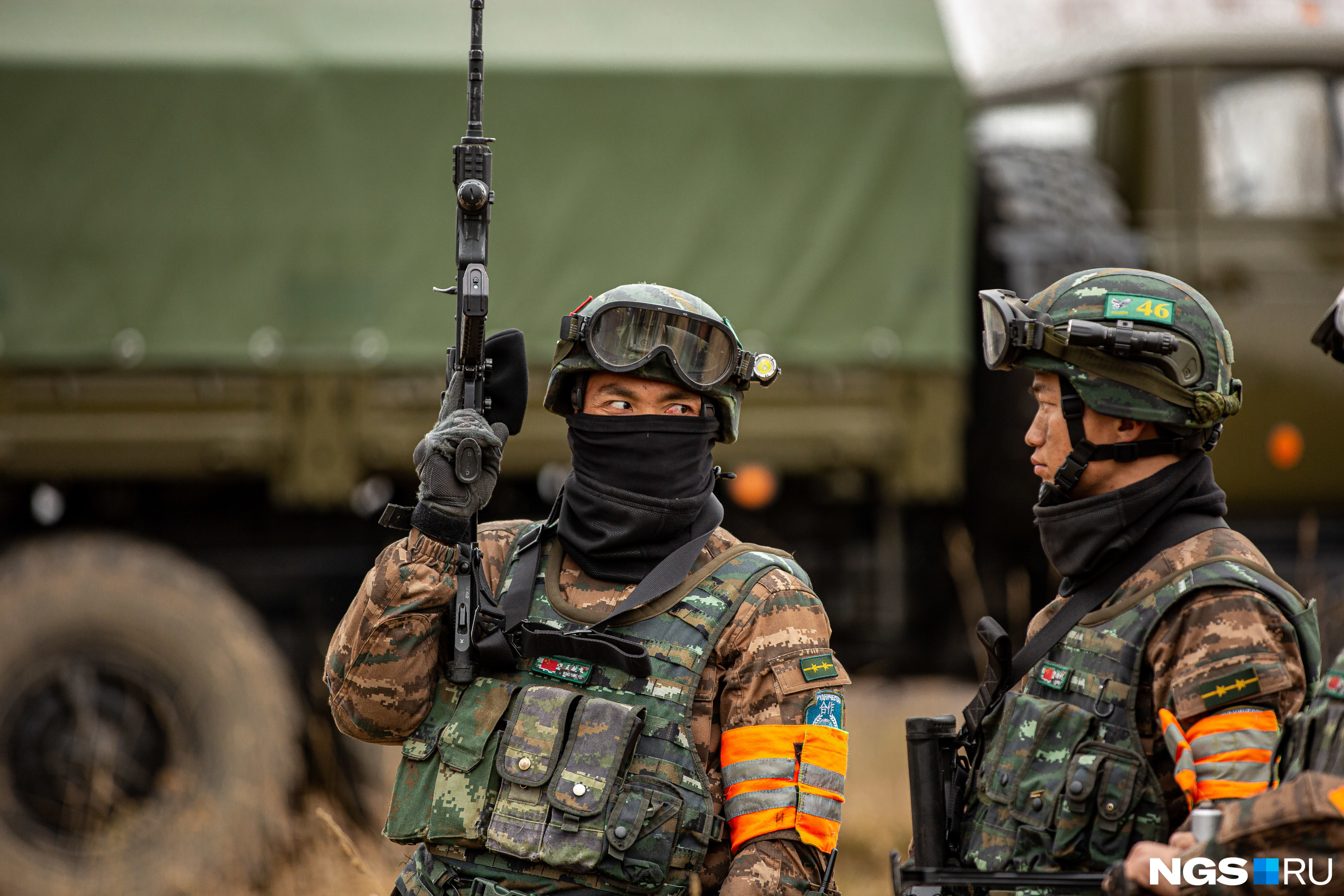 Китайские спецназовцы привыкали к автоматам Калашникова с конца прошлой недели