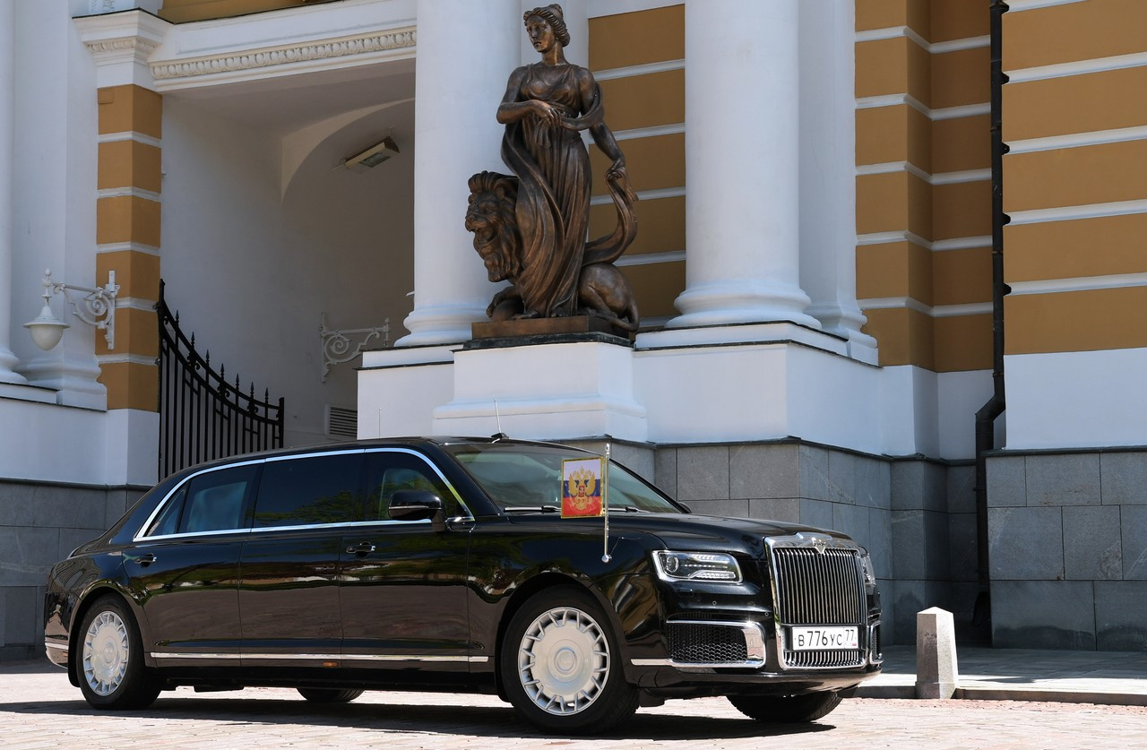 Aurus Senat в президентском исполнении. Автомобиль будет также доступен в укороченной версии. Позже появятся минивэн и кроссовер Aurus Senat в президентском исполнении. Автомобиль будет также доступен в укороченной версии. Позже появятся минивэн и кроссовер