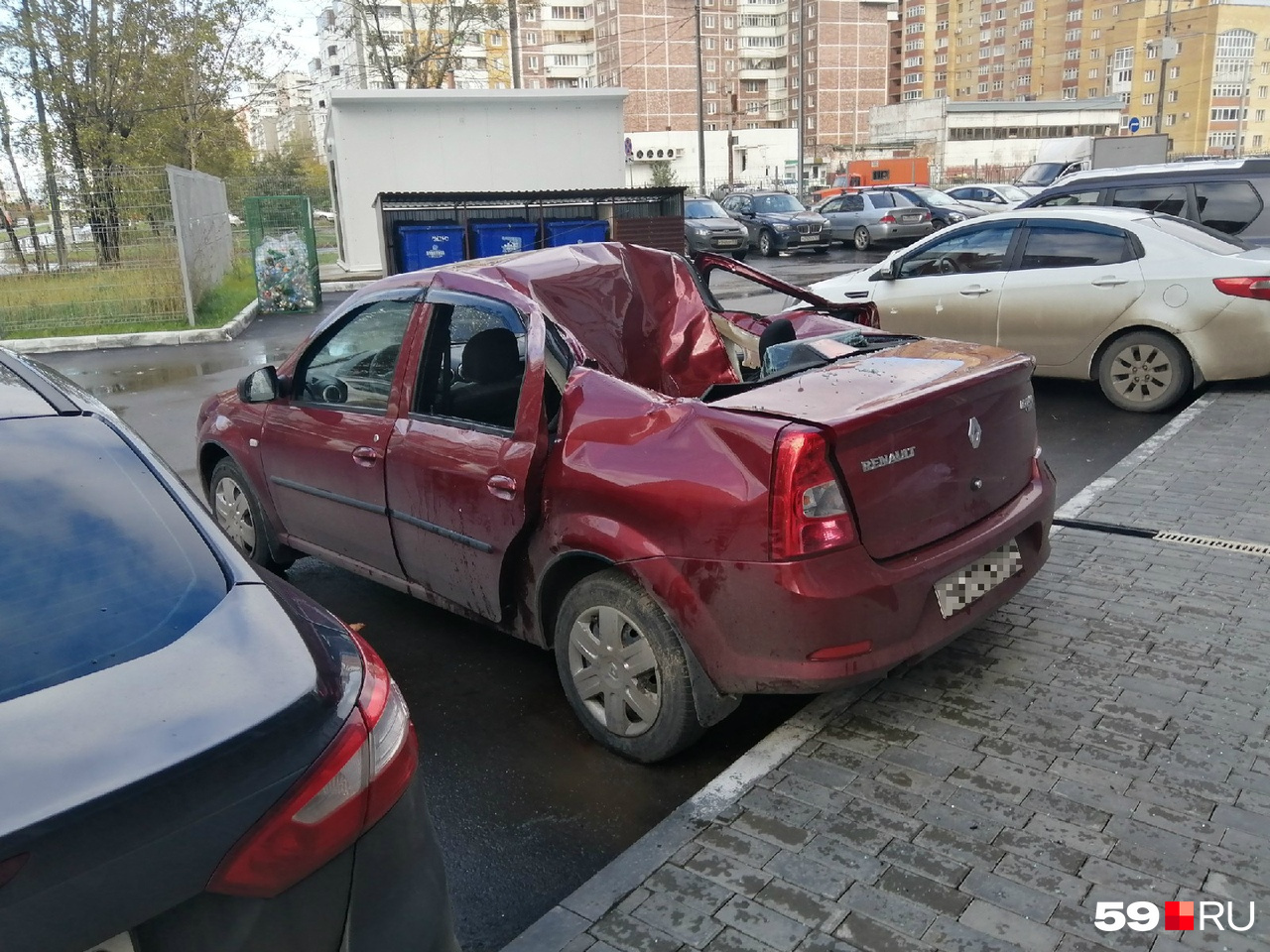 На Парковом женщина погибла, выпав из окна новой многоэтажки 3 октября 2019  г - 3 октября 2019 - 59.ру