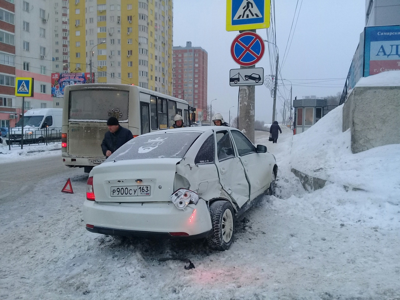 ДТП Приора белая зимой