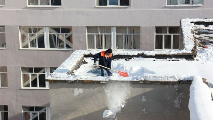 Какие дворы в Уфе очистят от снега 24 марта