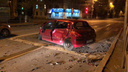 «Удар был смачный»: на проспекте Масленникова Peugeot столкнулся с Porsche Cayenne
