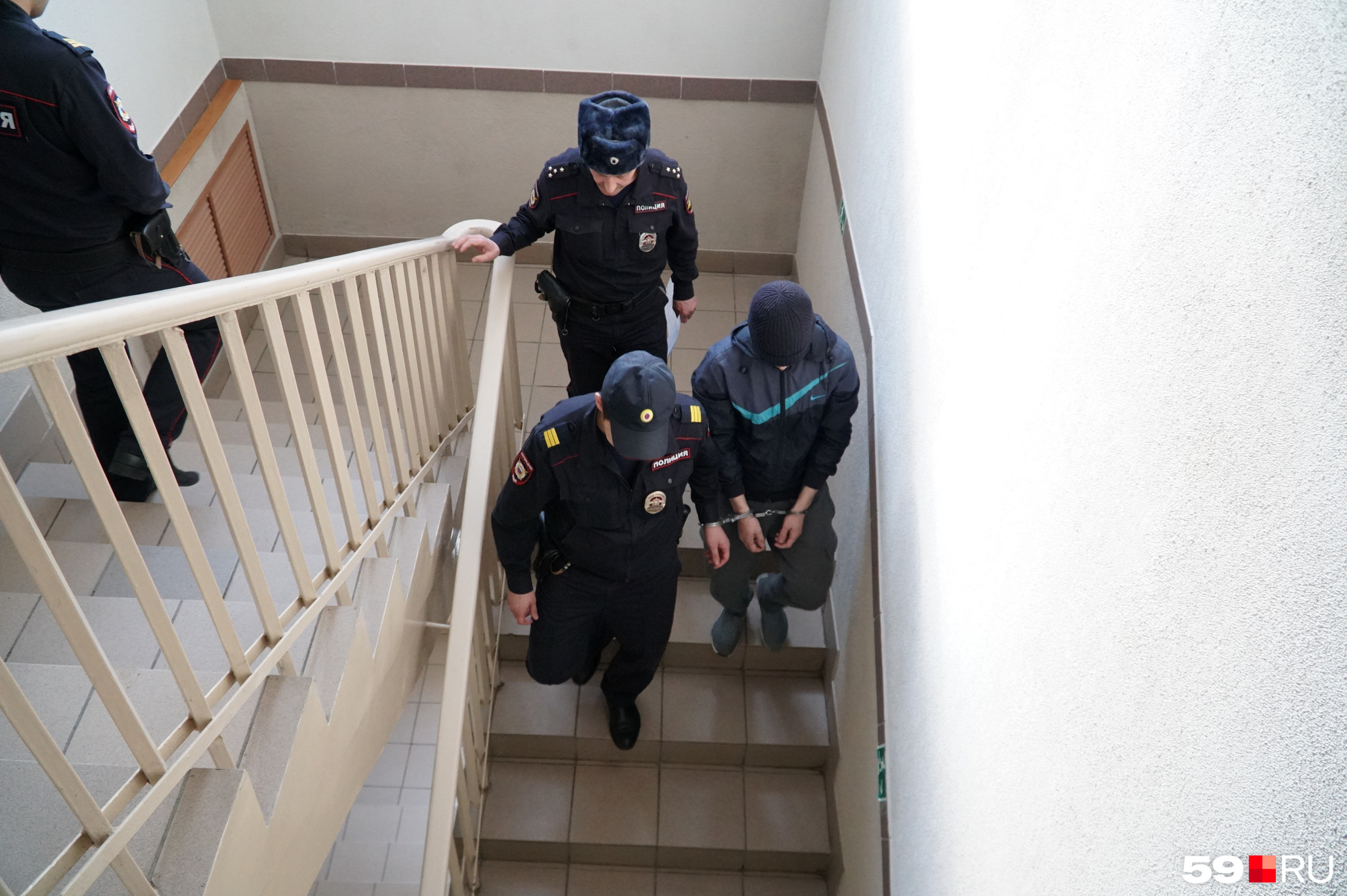 Лебедева конвоируют из зала суда Лебедева конвоируют из зала суда