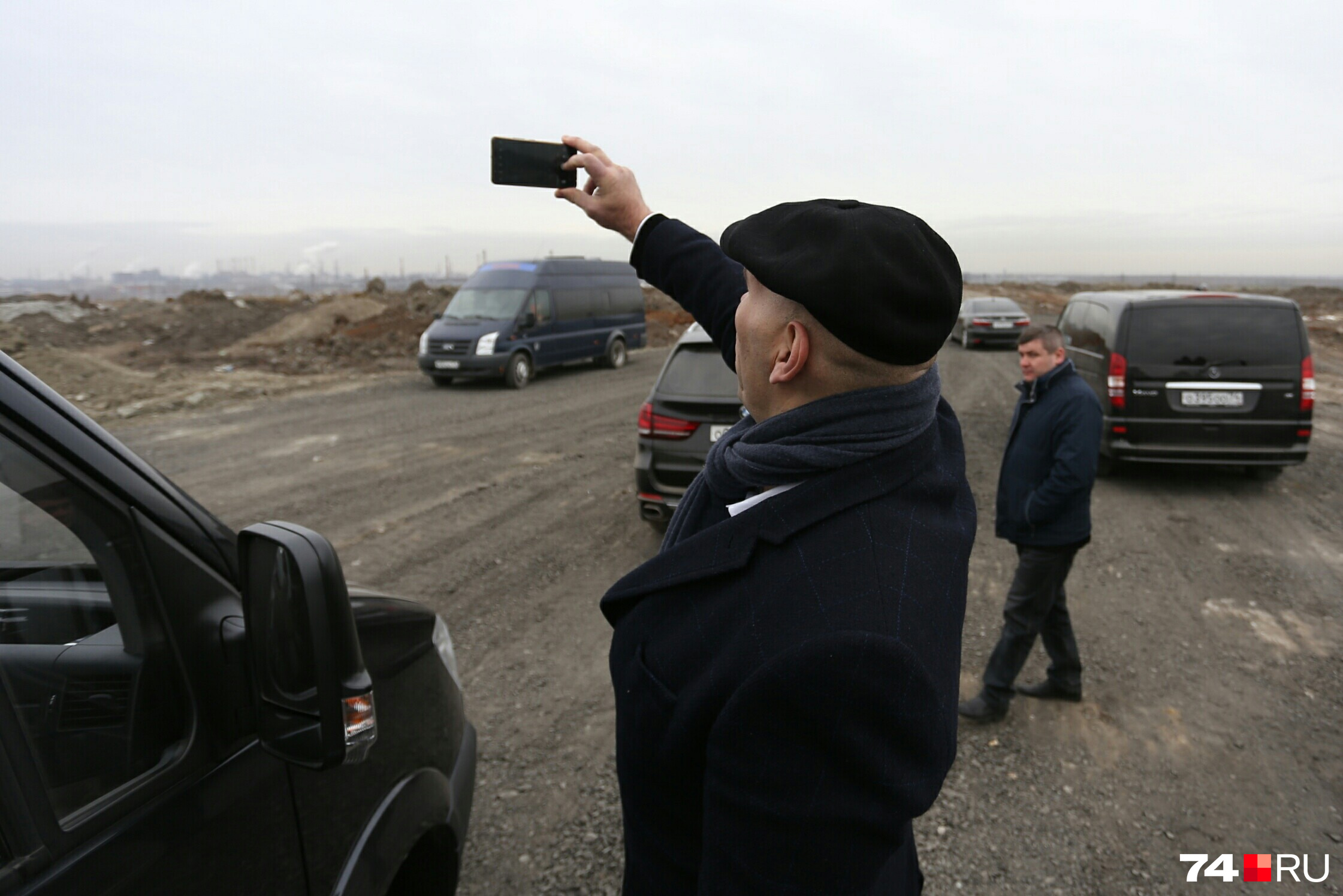 На «ринг» выходит Николай Валуев и делает селфи На «ринг» выходит Николай Валуев и делает селфи