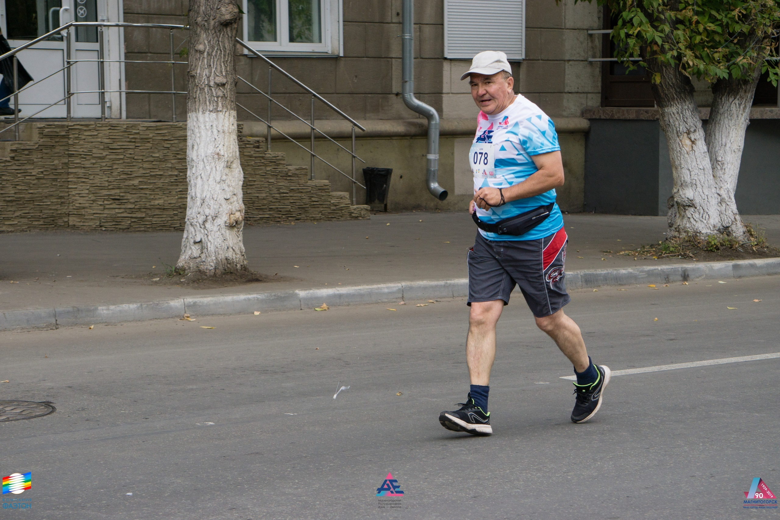 Алик Хурамшин приехал в Челябинск ради марафона, но остался без документов