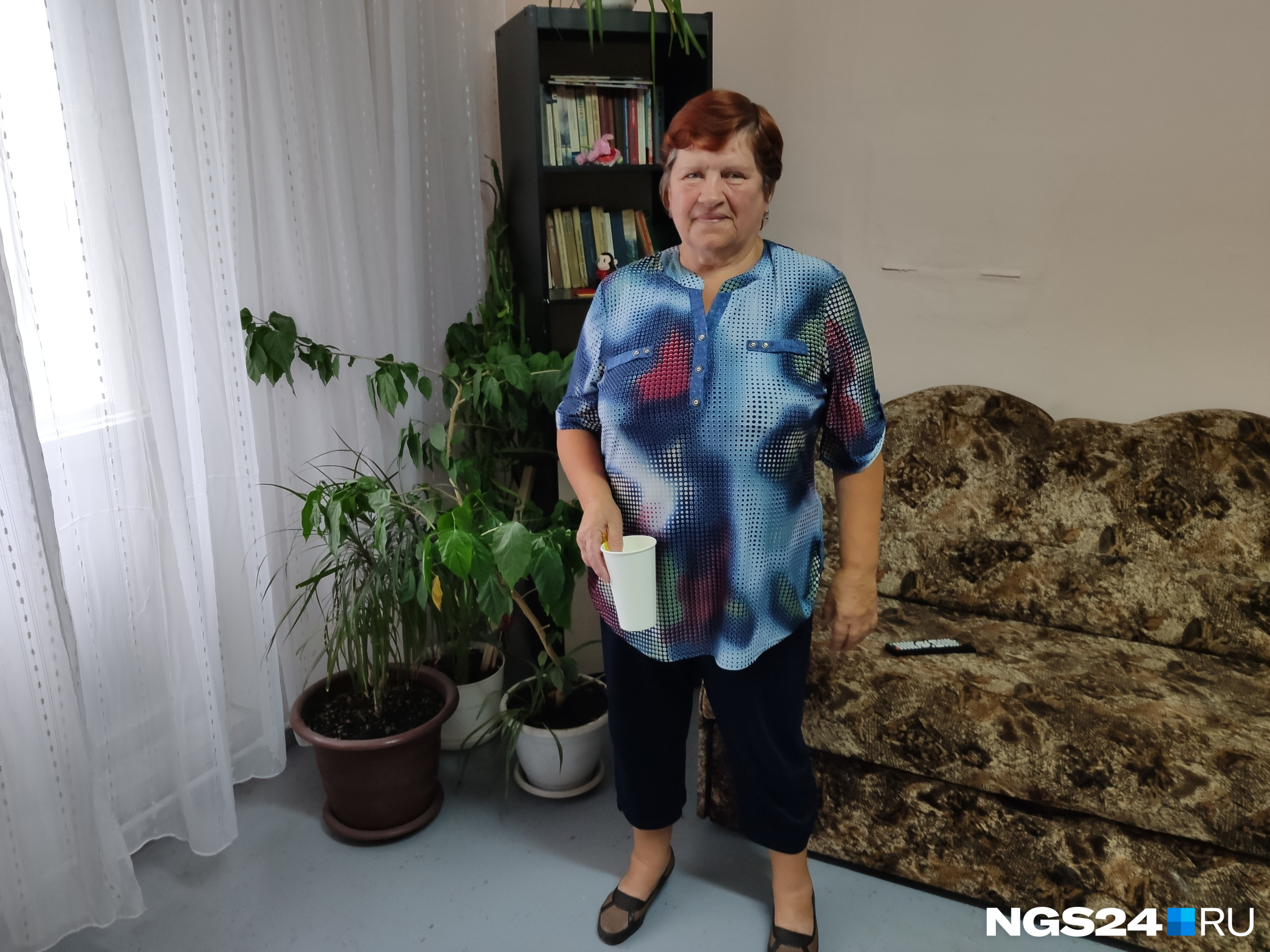 Людмила Анатольевна предполагает, что в Красноярске им придётся остаться на пару дней Людмила Анатольевна предполагает, что в Красноярске им придётся остаться на пару дней