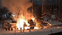 «На ребятишек падали горящие балки»: в пожаре на Лесной сгорел дом, дети остались без одежды