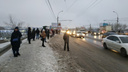 «В пробке четыре скорые»: на левом берегу Новосибирска произошёл транспортный коллапс