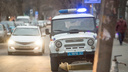 Затолкали в машину: в Ростове несколько мужчин похитили девушку