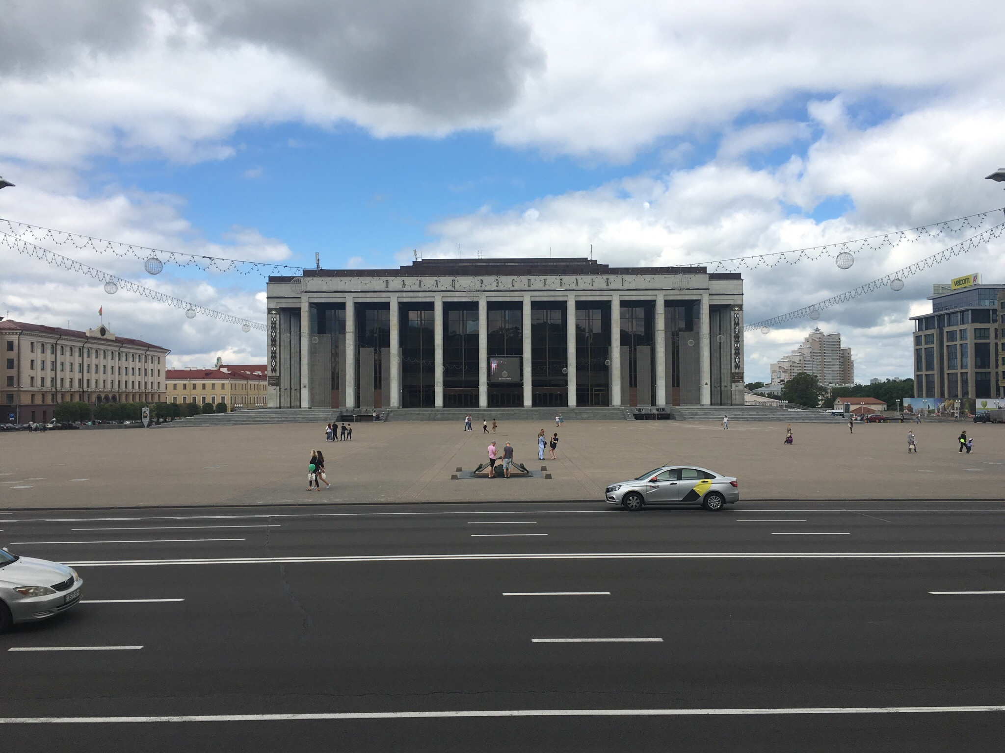 Нижний новгород минск. Минск скучный город. Минск Нижний Новгород. Как переехать в Минск.