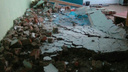 Стена обрушилась в школе в Новосибирской области
