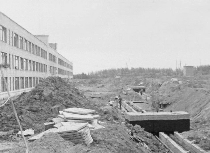 1969 год. Строительство камовольно-суконного комбината идет полным ходом 1969 год. Строительство камовольно-суконного комбината идет полным ходом