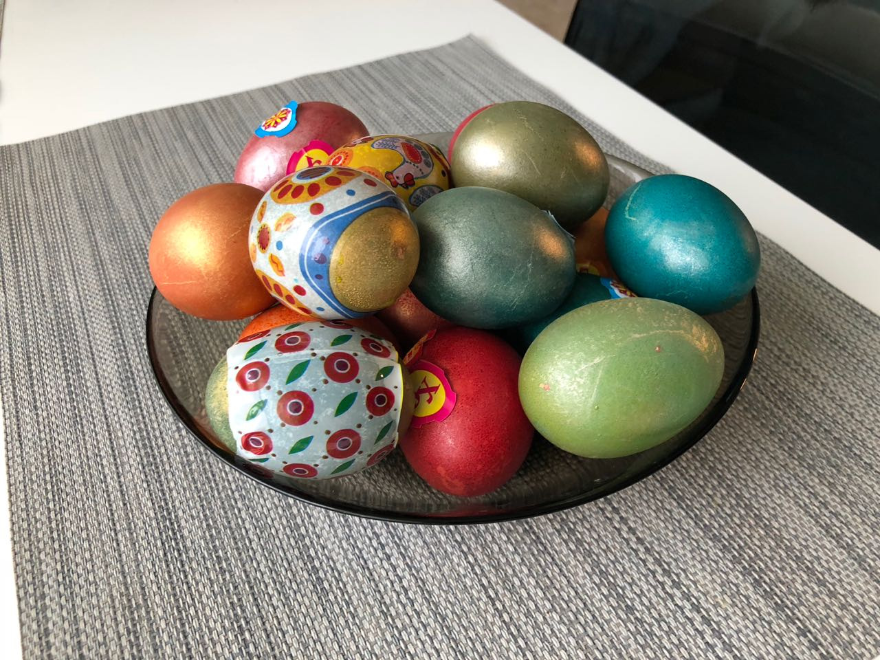 ...Яйца красили с детьми — им было весело и занятно!» — рассказывают читататели