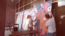 Опальные граффити с «тусовочными соболями» переехали в бар