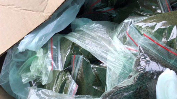 Курага и насвай: на рынке в Нижнем Новгороде изъяли 13 килограммов запрещённой табачной смеси