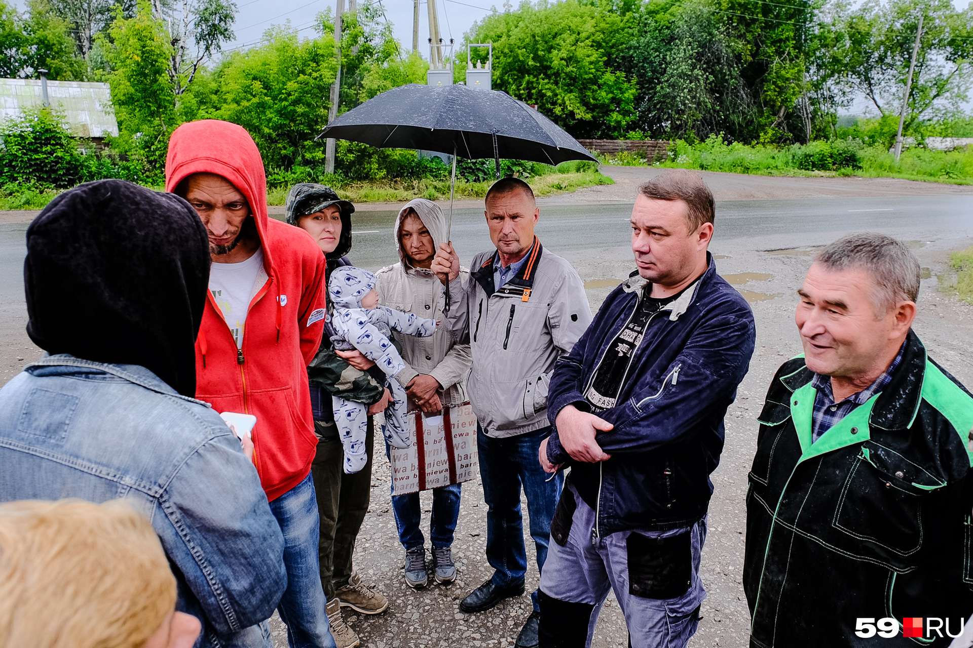 Жители Верхних Муллов готовы организовать митинг, если чиновники их не поддержат Жители Верхних Муллов готовы организовать митинг, если чиновники их не поддержат