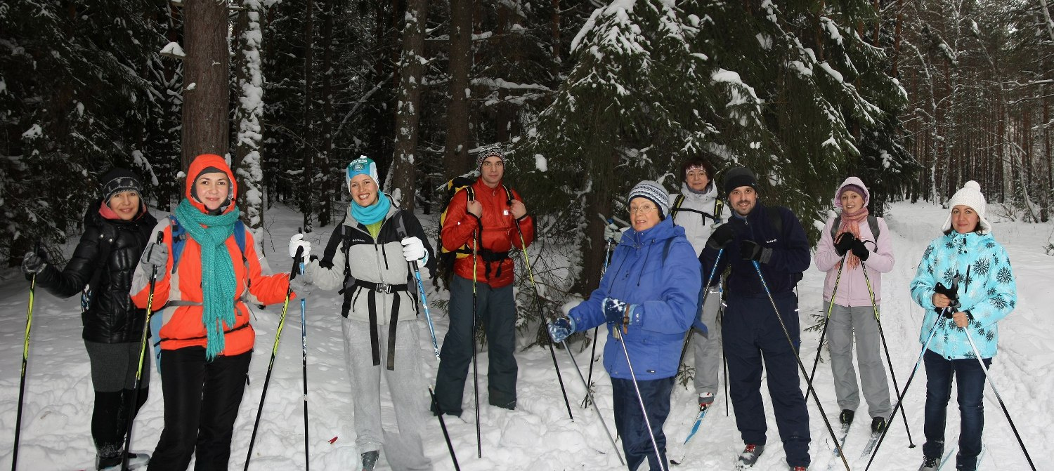 Лыжный выезд в Подгородку в 2014 году, Татьяна — четвёртая справа