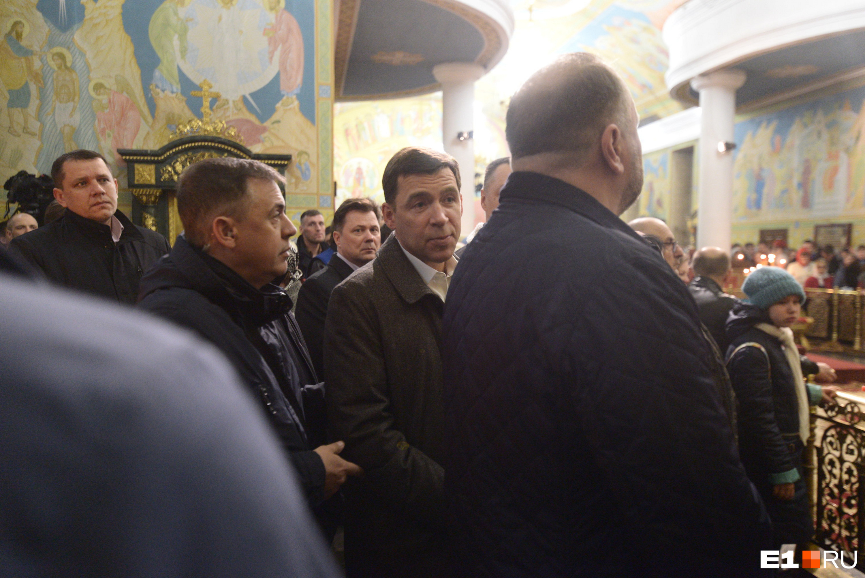 Губернатор Евгений Куйвашев тоже присутствовал на литургии