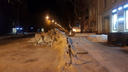 «Почистили, больше не хотим»: бизнесмены убрали снег на Советской, не дождавшись городской техники