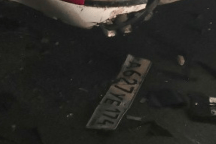 Пользователей Сети рассмешил номер попавшего в ДТП автомобиля Пользователей Сети рассмешил номер попавшего в ДТП автомобиля