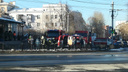 К кинотеатру Пушкина в центре Челябинска примчались несколько пожарных машин